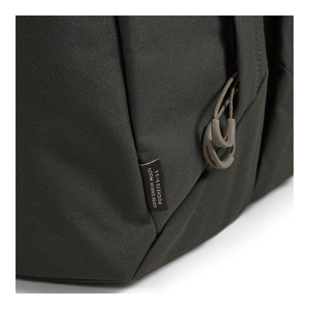 Lundhags - Core Saruk Multi Lomme 10L Charcoal fra Lundhags - billede nr. 3 hos GrejFreak.dk