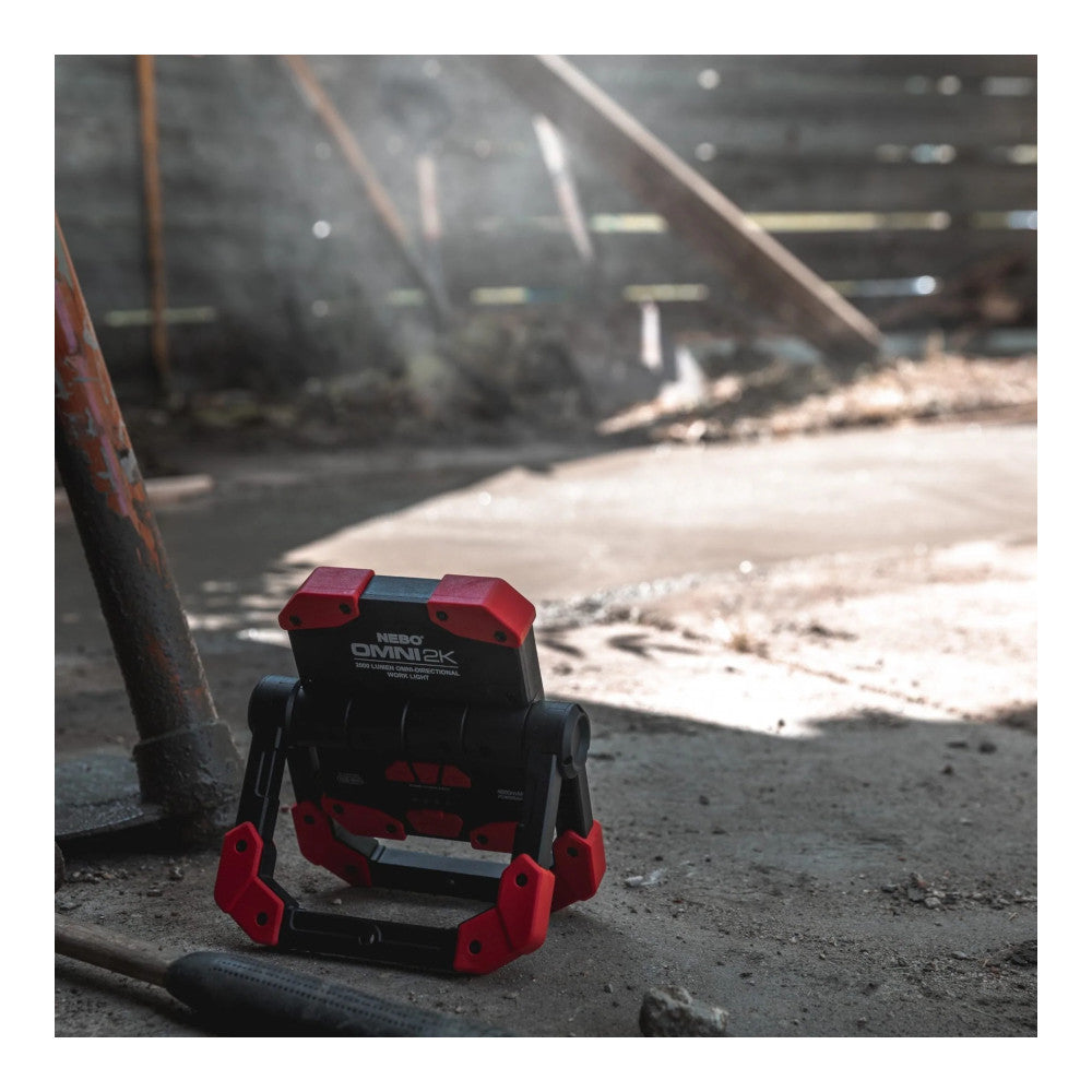 Nebo - OMNI 2000 Genopladelig Arbejdslampe 2000 Lumen fra NEBO - billede nr. 9 hos GrejFreak.dk