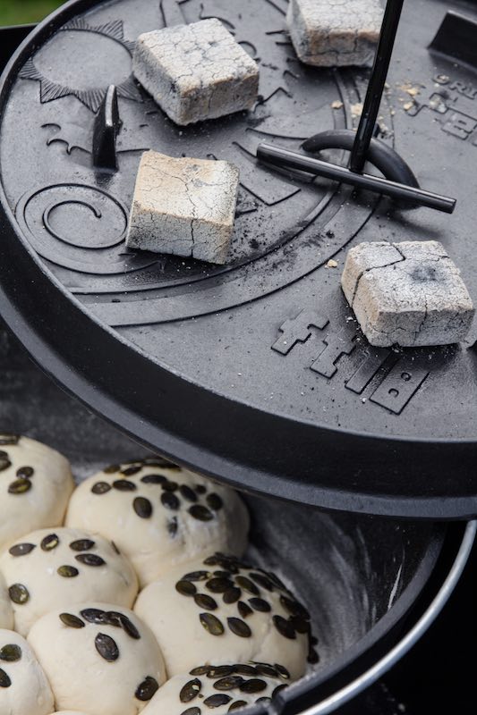 Petromax - Dutch Oven ft12 Fladbundet Støbejernsgryde 10,8L fra Petromax - billede nr. 10 hos GrejFreak.dk