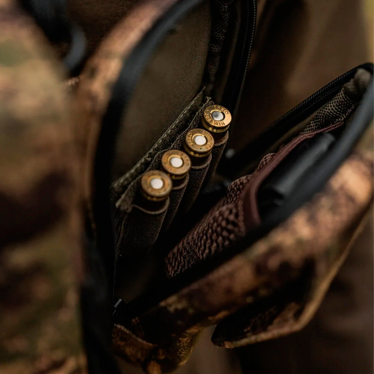 Härkila - Utility Camo Pouch // AXIS MSP Forest-Fernglastaschen & Binostraps-Härkila-GearFreak.de-4