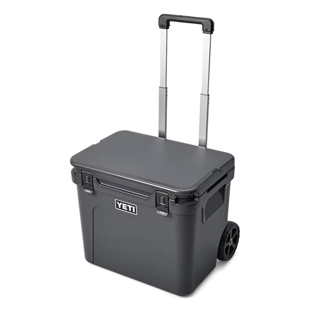 YETI - Roadie 60 Kühlbox auf Rädern // Grau-Kühltaschen & Kühlboxen-YETI-GearFreak.de-1