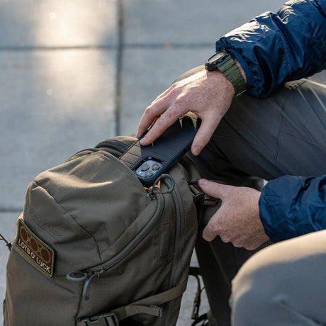 Eberlestock - Jacknife Pack Rucksack 22,9L // Dry Earth-Kurze Patrouille-Eberlestock-GearFreak.de-3