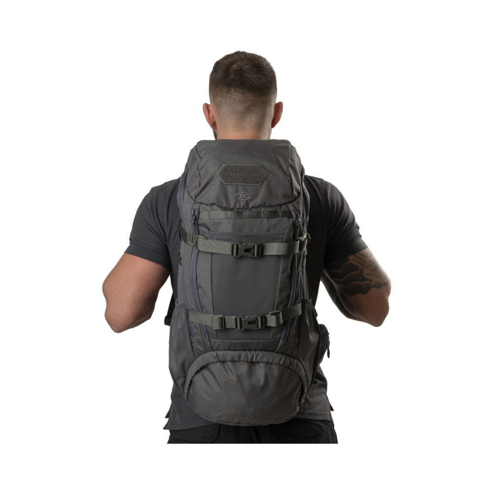 Highlander - Eagle 3 Rucksack 40L // Grau-Lange Patrouille-Highlander-GearFreak.de-6