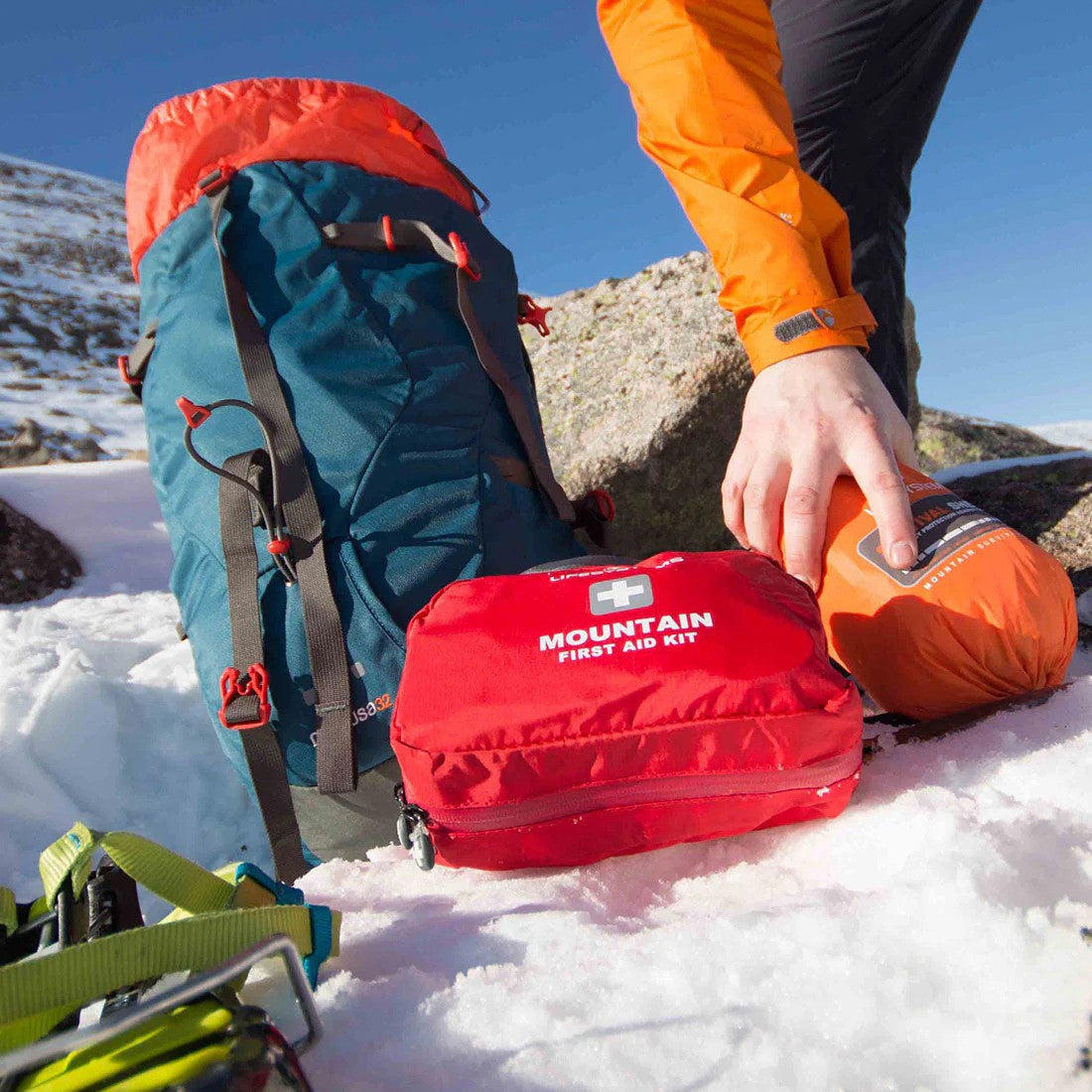 Lifesystems - Mountain First Aid Erste-Hilfe-Tasche-Verpackte Erste-Hilfe-Sets-Lifesystems-GearFreak.de-6