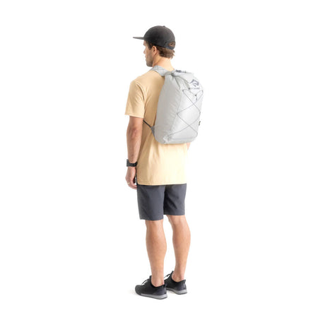 Sea To Summit - Ultra-Sil Dry Day Rucksack 22L // Blau-Outdoor-Tagesrucksäcke-Sea To Summit-GearFreak.de-2