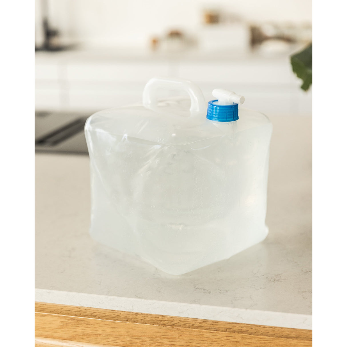 Sunny Hiker - Faltbarer Wasserkanister // 10L-Trinksysteme-Sunny Hiker-GearFreak.de-4