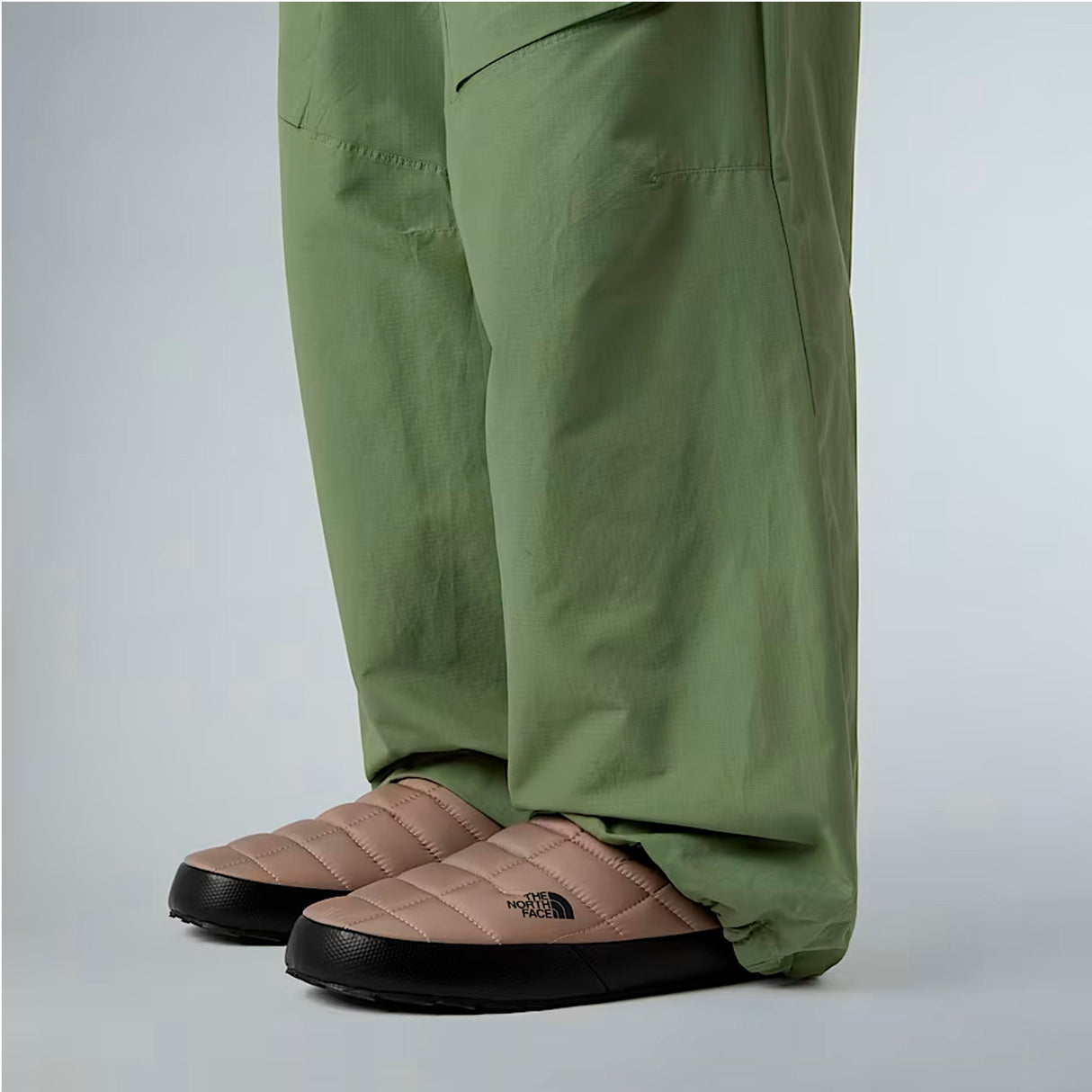 The North Face – Thermoball V Traction Mule Herren Camp- und Zeltschuhe // Mushroom Grey-Camp- & Teltsko-The North Face-GearFreak.de-5